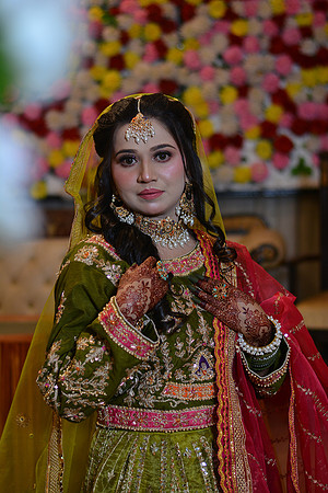 Usama & Bisma Mehndi 00049