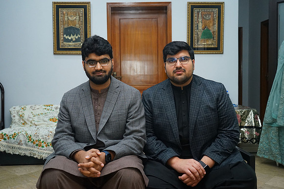 Hasan & Sundus Barat 00192