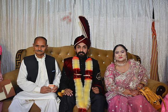 Usman & Hafsa Barat 00074