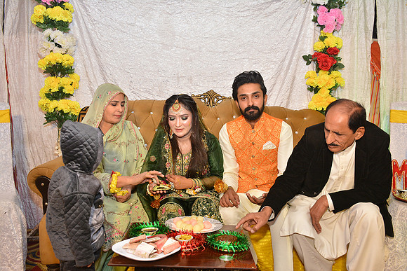 Usman & Maria Mehndi 00180