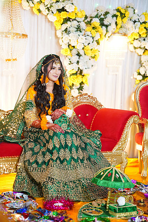 Uzair & Faria Mehndi 00052