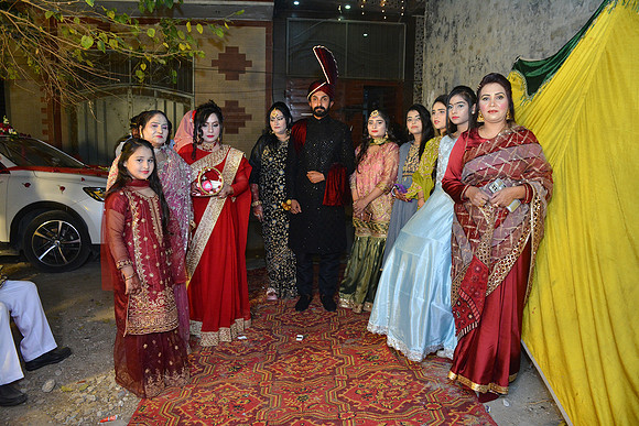 Usman & Hafsa Barat 00037