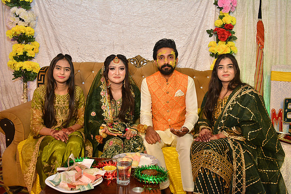 Usman & Maria Mehndi 00218
