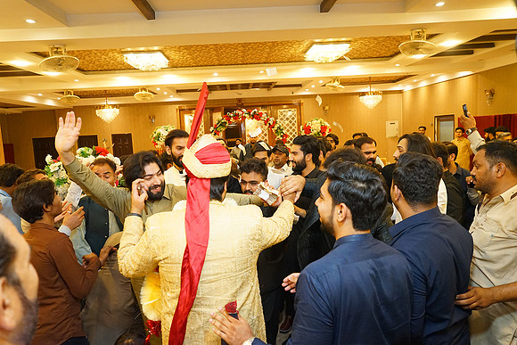 Farhan & Anum Barat 00180