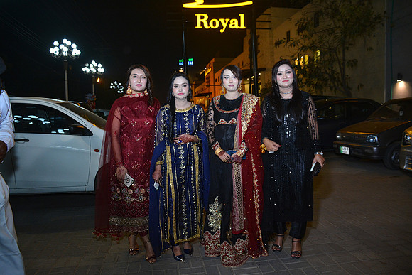Usman & Hafsa Barat 00130