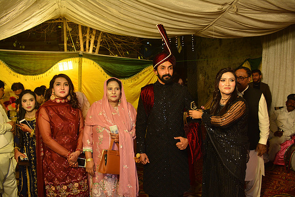 Usman & Hafsa Barat 00048