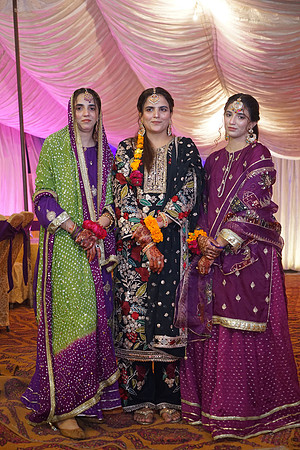 Iqra & Amjad Mehndi 00140