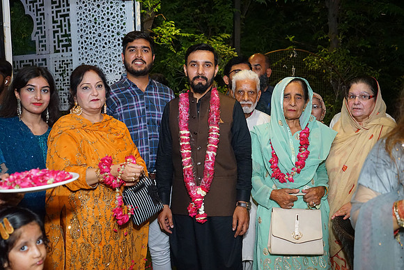 Fatima & Anjum 00164