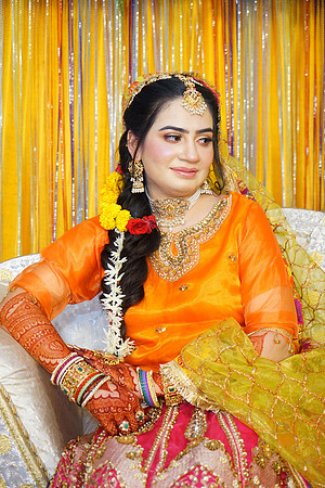 Rafiya & Fahad Mehndi 00036