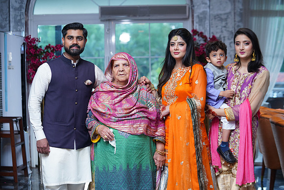 Azhar & Ayesha 00233