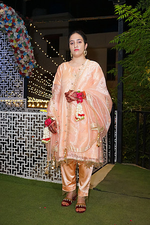 Fatima & Anjum 00139