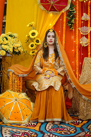 Mahnoor & Farooq Mayon 00009