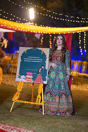 Mahnoor & Farooq Mehndi 00001