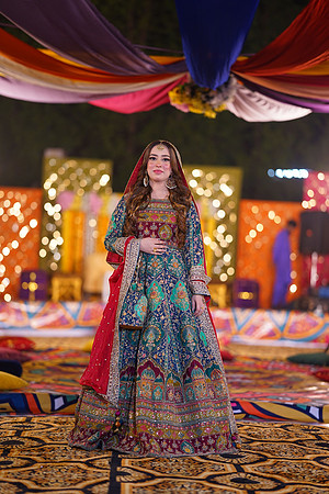 Mahnoor & Farooq Mehndi 00020