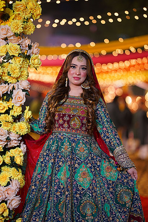 Mahnoor & Farooq Mehndi 00019