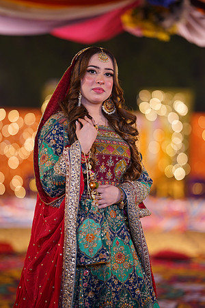 Mahnoor & Farooq Mehndi 00024
