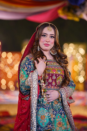 Mahnoor & Farooq Mehndi 00030