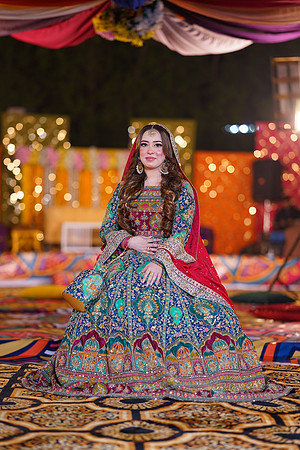 Mahnoor & Farooq Mehndi 00035