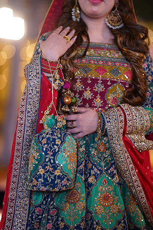 Mahnoor & Farooq Mehndi 00032