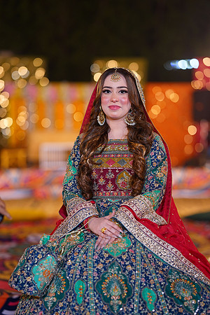 Mahnoor & Farooq Mehndi 00038