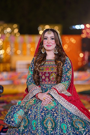 Mahnoor & Farooq Mehndi 00039