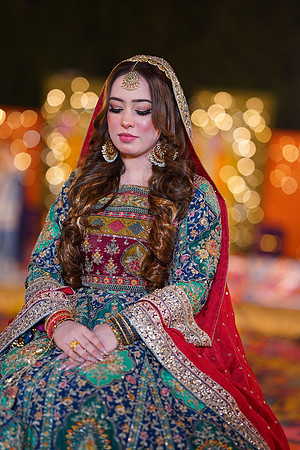 Mahnoor & Farooq Mehndi 00043