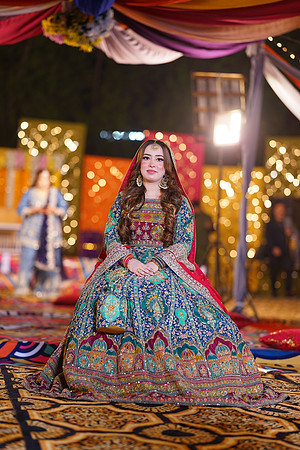 Mahnoor & Farooq Mehndi 00045