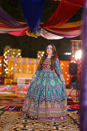 Mahnoor & Farooq Mehndi 00053