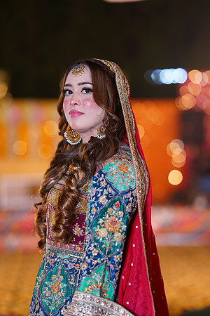 Mahnoor & Farooq Mehndi 00054