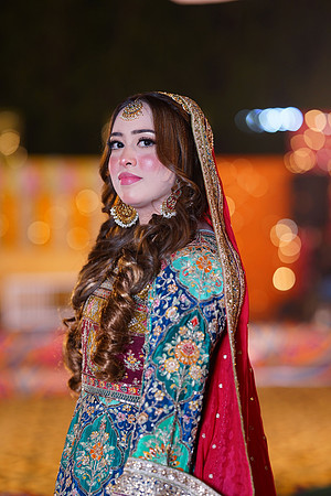 Mahnoor & Farooq Mehndi 00055