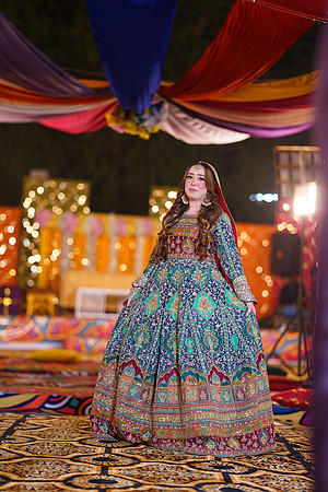 Mahnoor & Farooq Mehndi 00052