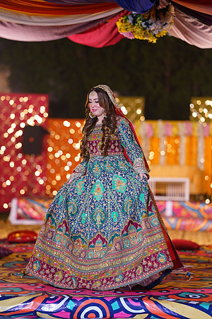 Mahnoor & Farooq Mehndi 00058