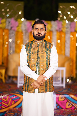 Mahnoor & Farooq Mehndi 00062