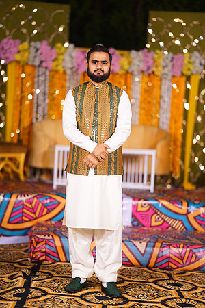 Mahnoor & Farooq Mehndi 00063