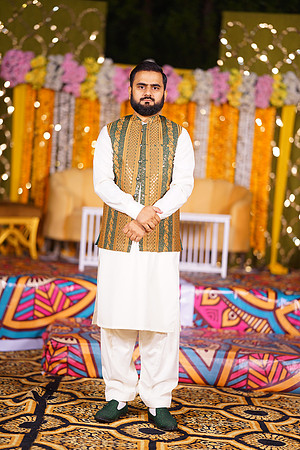 Mahnoor & Farooq Mehndi 00064