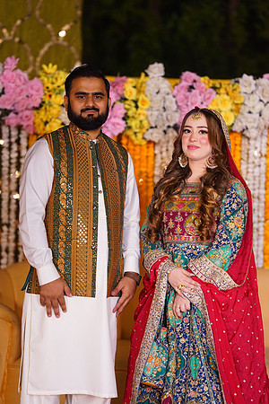 Mahnoor & Farooq Mehndi 00095