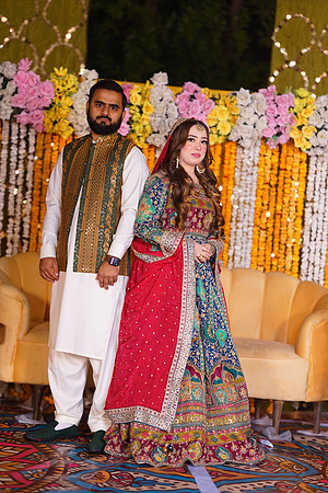 Mahnoor & Farooq Mehndi 00099
