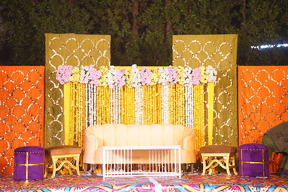 Mahnoor & Farooq Mehndi 00105