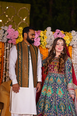Mahnoor & Farooq Mehndi 00104
