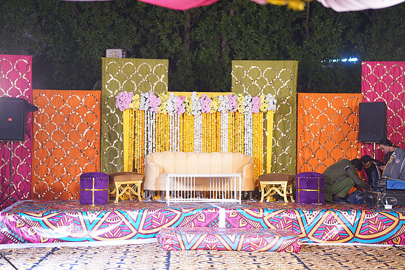 Mahnoor & Farooq Mehndi 00106