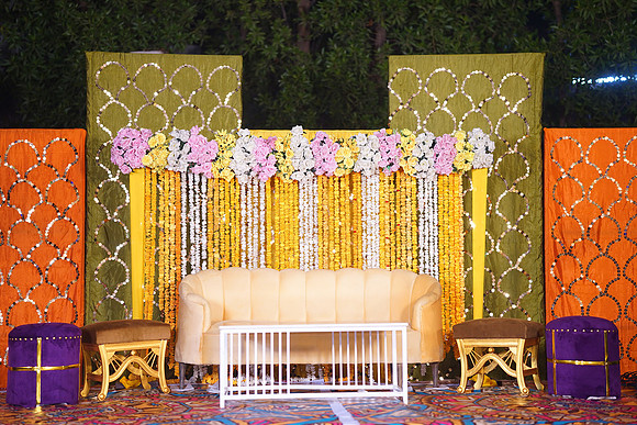 Mahnoor & Farooq Mehndi 00107