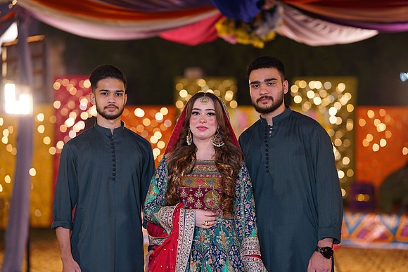 Mahnoor & Farooq Mehndi 00116