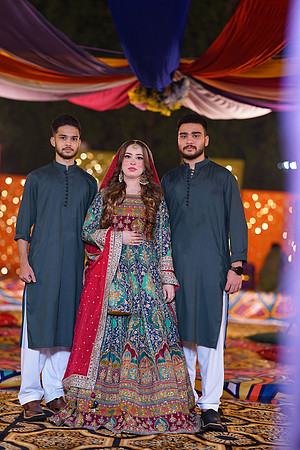 Mahnoor & Farooq Mehndi 00119