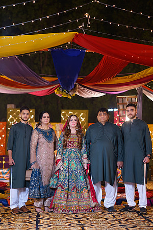 Mahnoor & Farooq Mehndi 00125