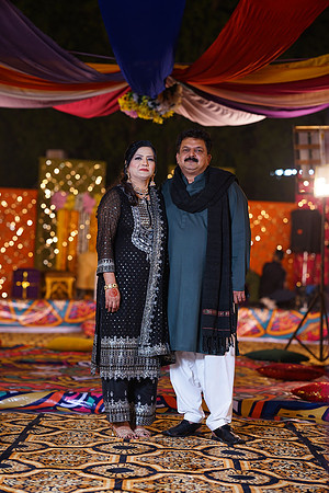 Mahnoor & Farooq Mehndi 00137