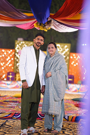Mahnoor & Farooq Mehndi 00151