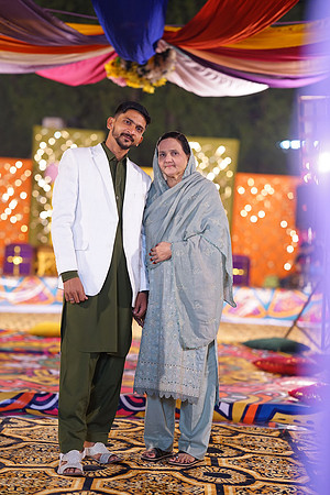 Mahnoor & Farooq Mehndi 00152