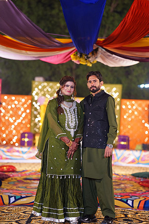 Mahnoor & Farooq Mehndi 00157