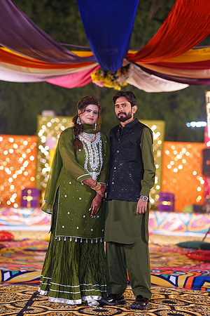 Mahnoor & Farooq Mehndi 00158