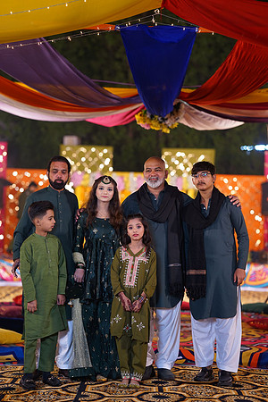Mahnoor & Farooq Mehndi 00169